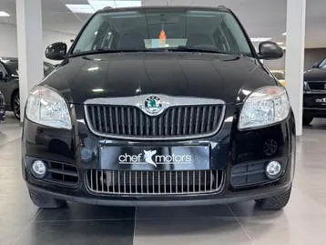 Skoda Fabia 2008 photo 2