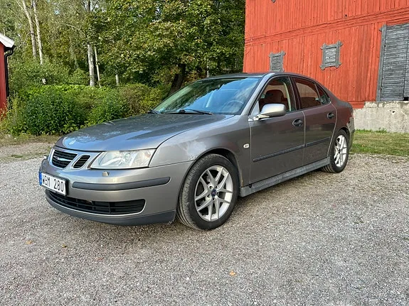 Saab 9-3 2004 photo 2