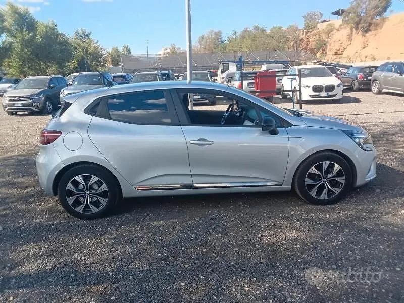 Renault Clio 2023 photo 3