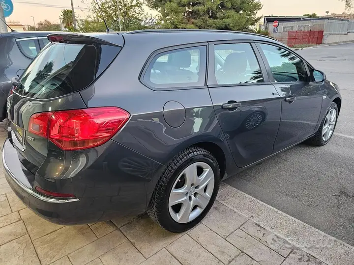 Opel Astra 2015 photo 4