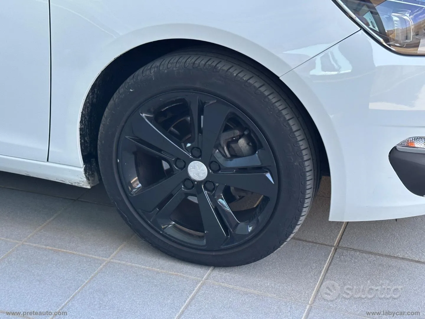 Peugeot 308 2015 photo 5