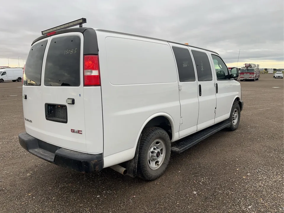 GMC Savana 2017 photo 4