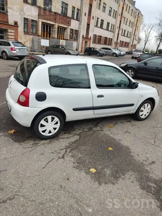 Renault Clio 2008 photo 4