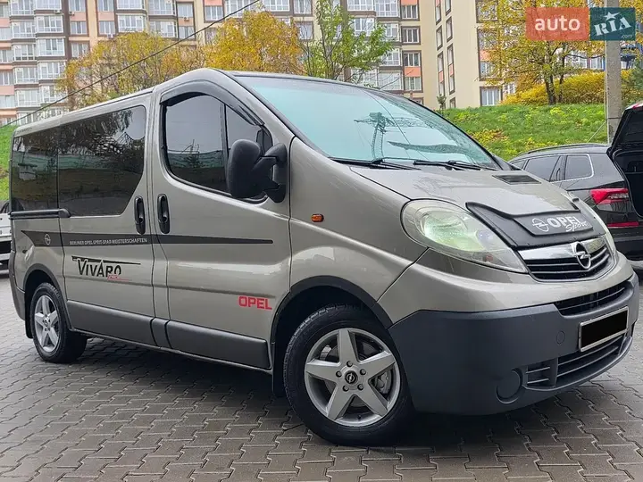 Opel Vivaro 2007 photo 2