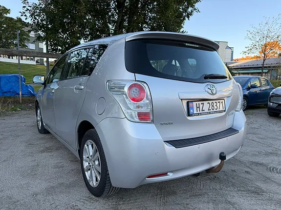 Toyota Verso 2010 photo 4