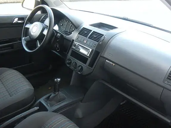 Volkswagen Polo 2006 photo 3