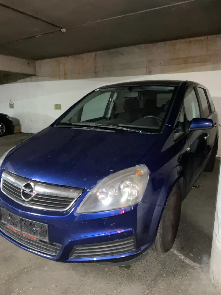 Opel Zafira 2007 photo 2