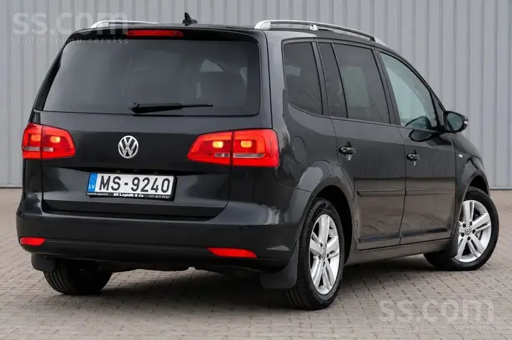 Volkswagen Touran 2012 photo 4