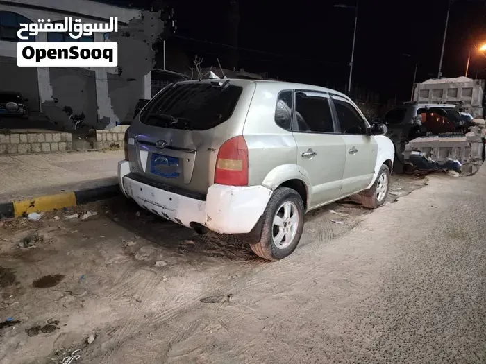 Hyundai Tucson 2005 photo 2