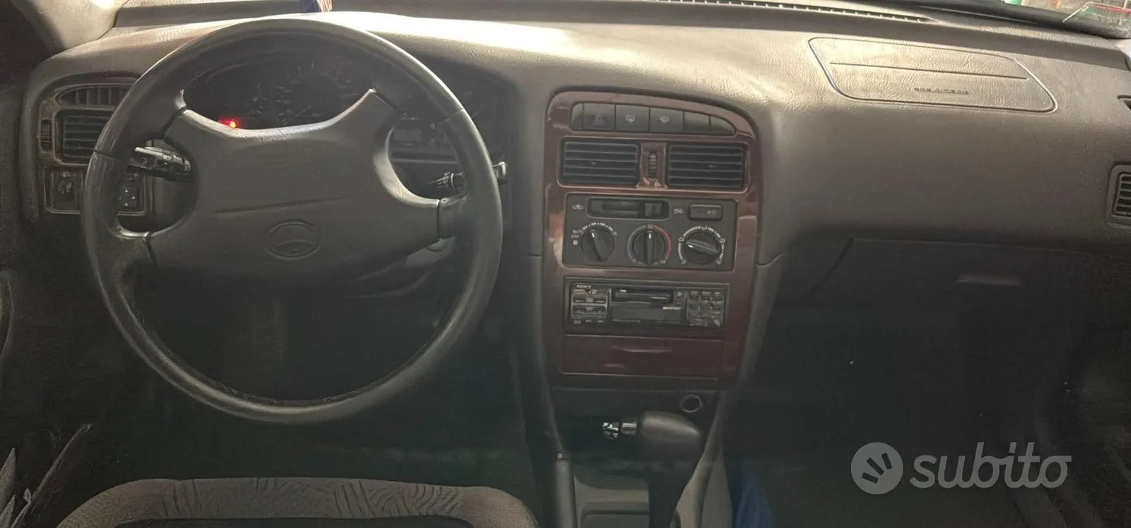 Toyota Avensis 1998 photo 4