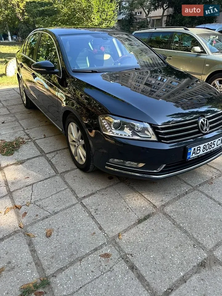 Volkswagen Passat 2014 photo 2
