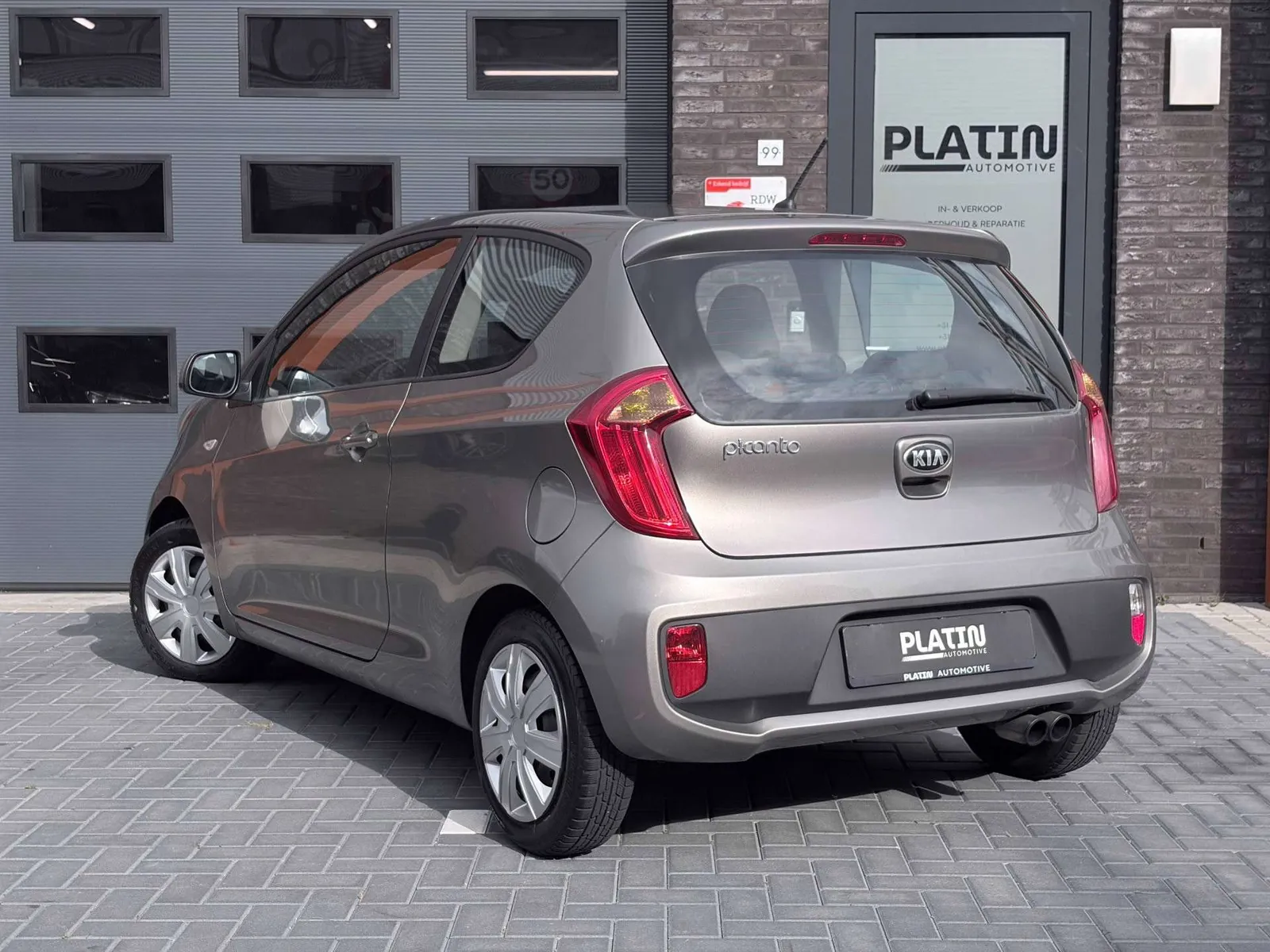 Kia Picanto 2012 photo 2