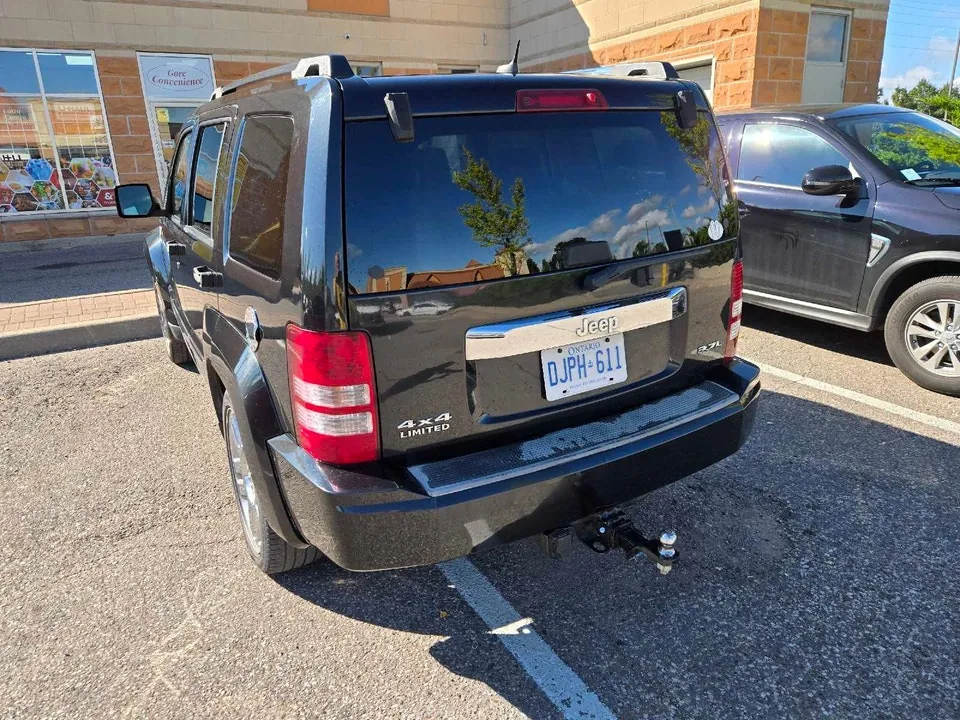 Jeep Liberty 2008 photo 2