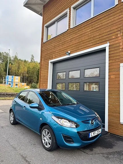 Mazda 2