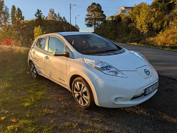 Nissan Leaf 2015 photo 4