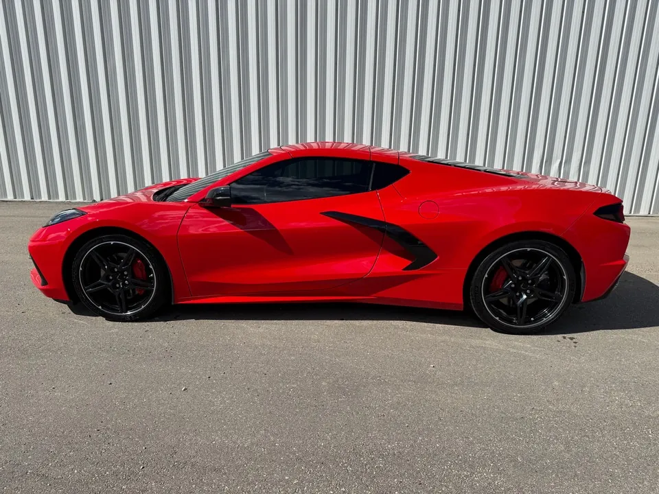 Chevrolet Corvette 2020 photo 2
