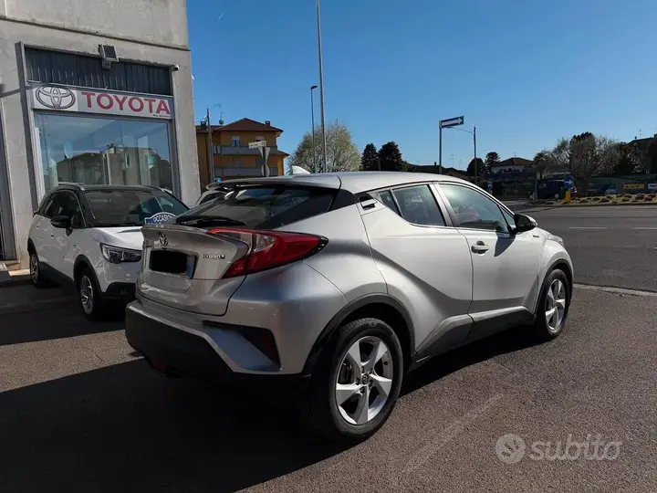 Toyota C-Hr 2017 photo 4