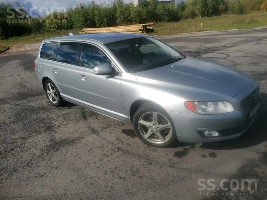 Volvo V70 2014 photo 2