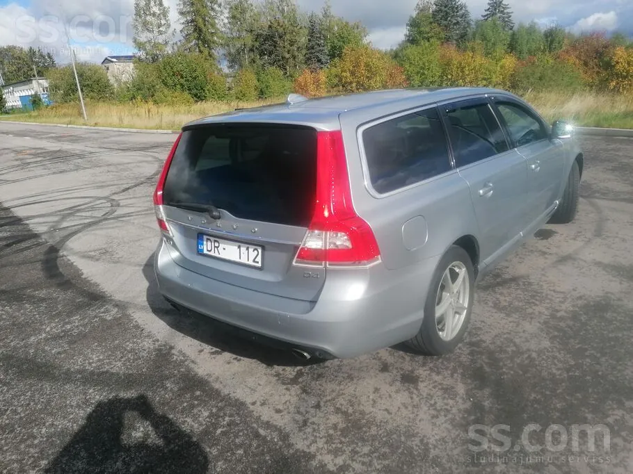 Volvo V70 2014 photo 4