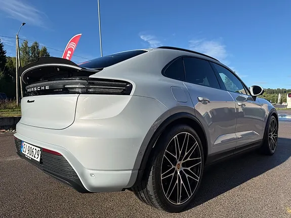 Porsche Macan 4 2024 photo 3
