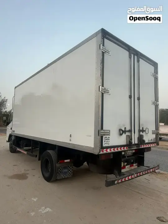 Mitsubishi Fuso Canter 2014 photo 3