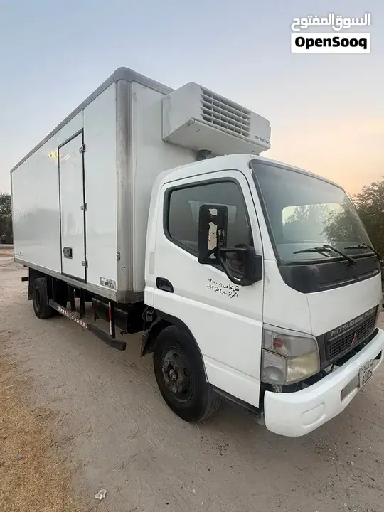 Mitsubishi Fuso Canter 2014 photo 2