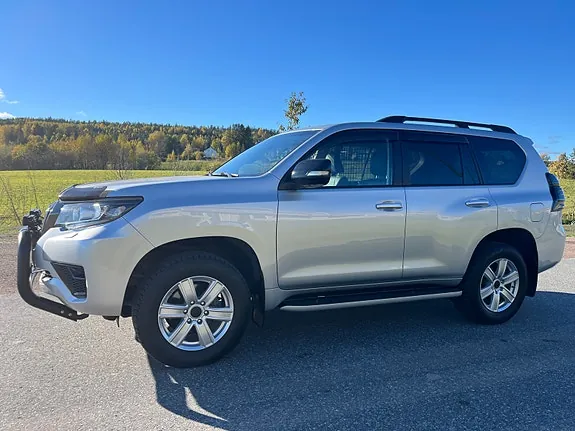 Toyota Land Cruiser 2020 photo 2
