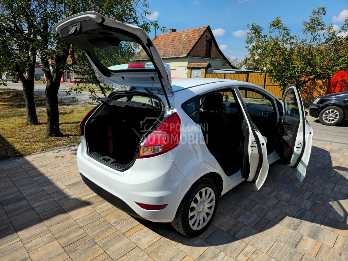 Ford Fiesta 2014 photo 4