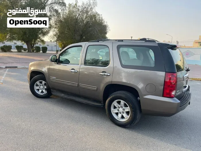 GMC Yukon 2012 photo 3