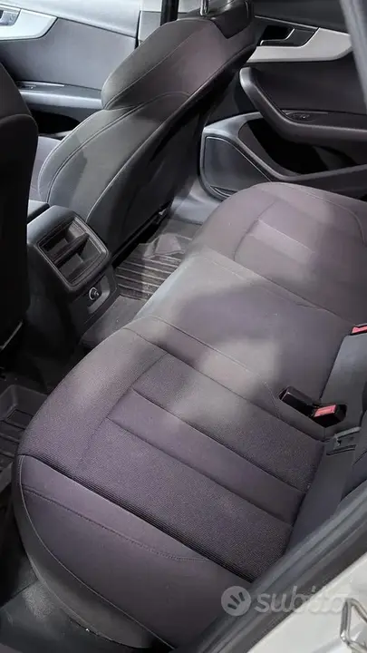 Audi A4 2021 photo 4