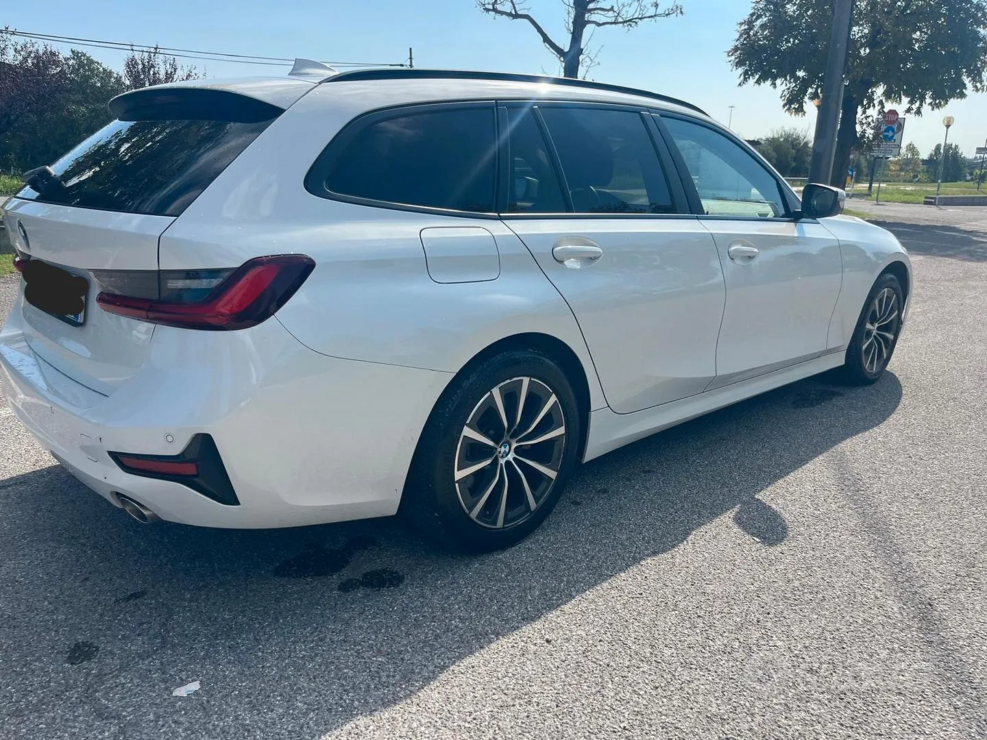 BMW 3 Series 2022 photo 3