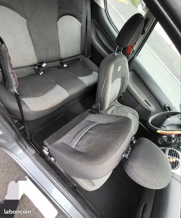 Peugeot 206 2008 photo 3