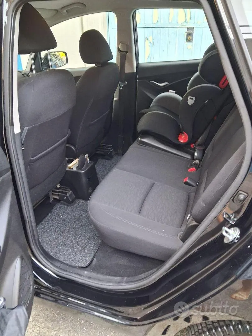 Hyundai Ix20 2015 photo 3