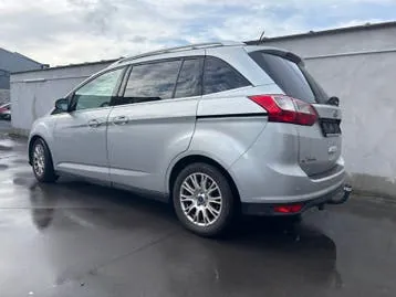 Ford C-Max photo 3