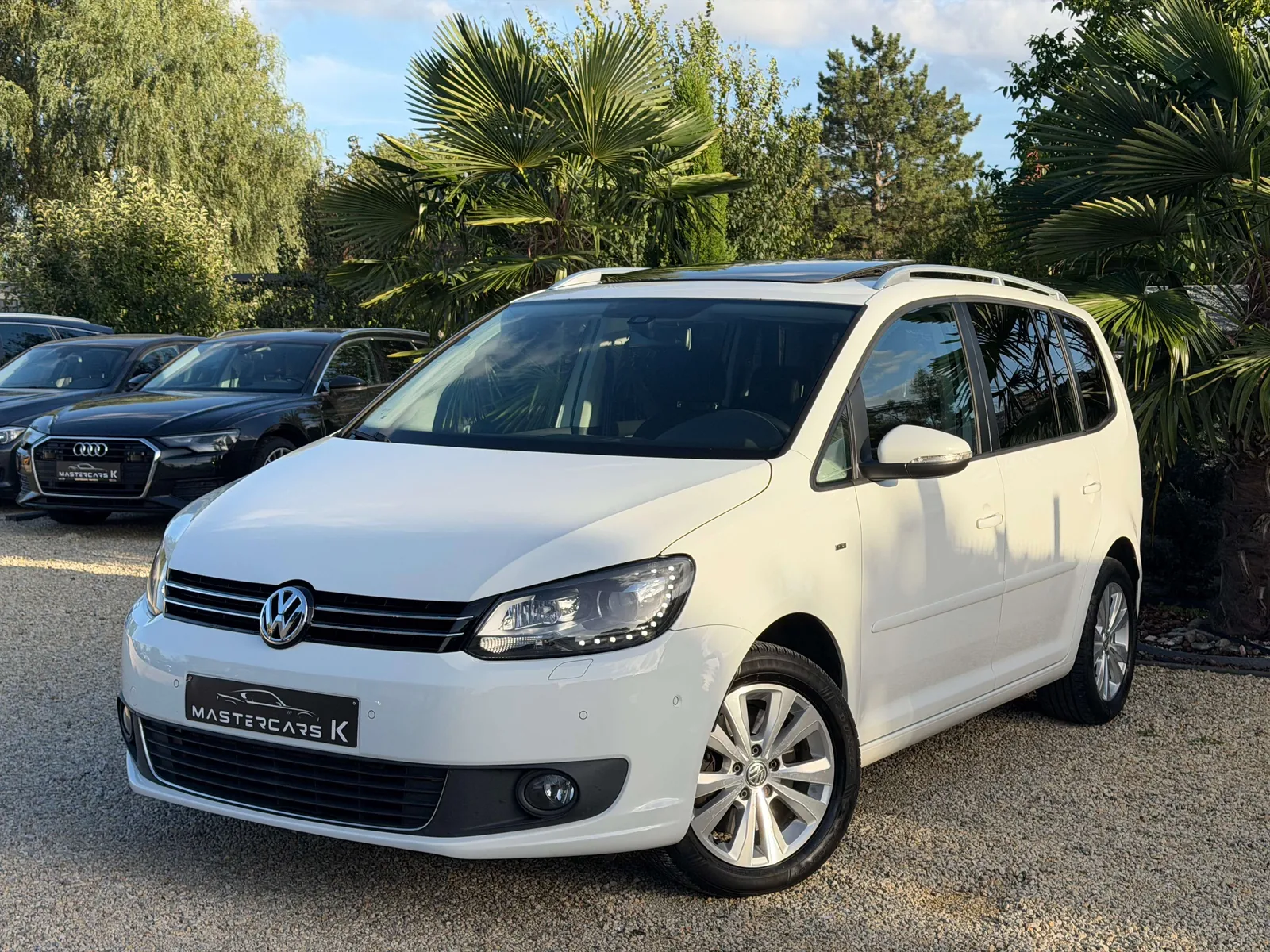 Volkswagen Touran 2015 photo 3