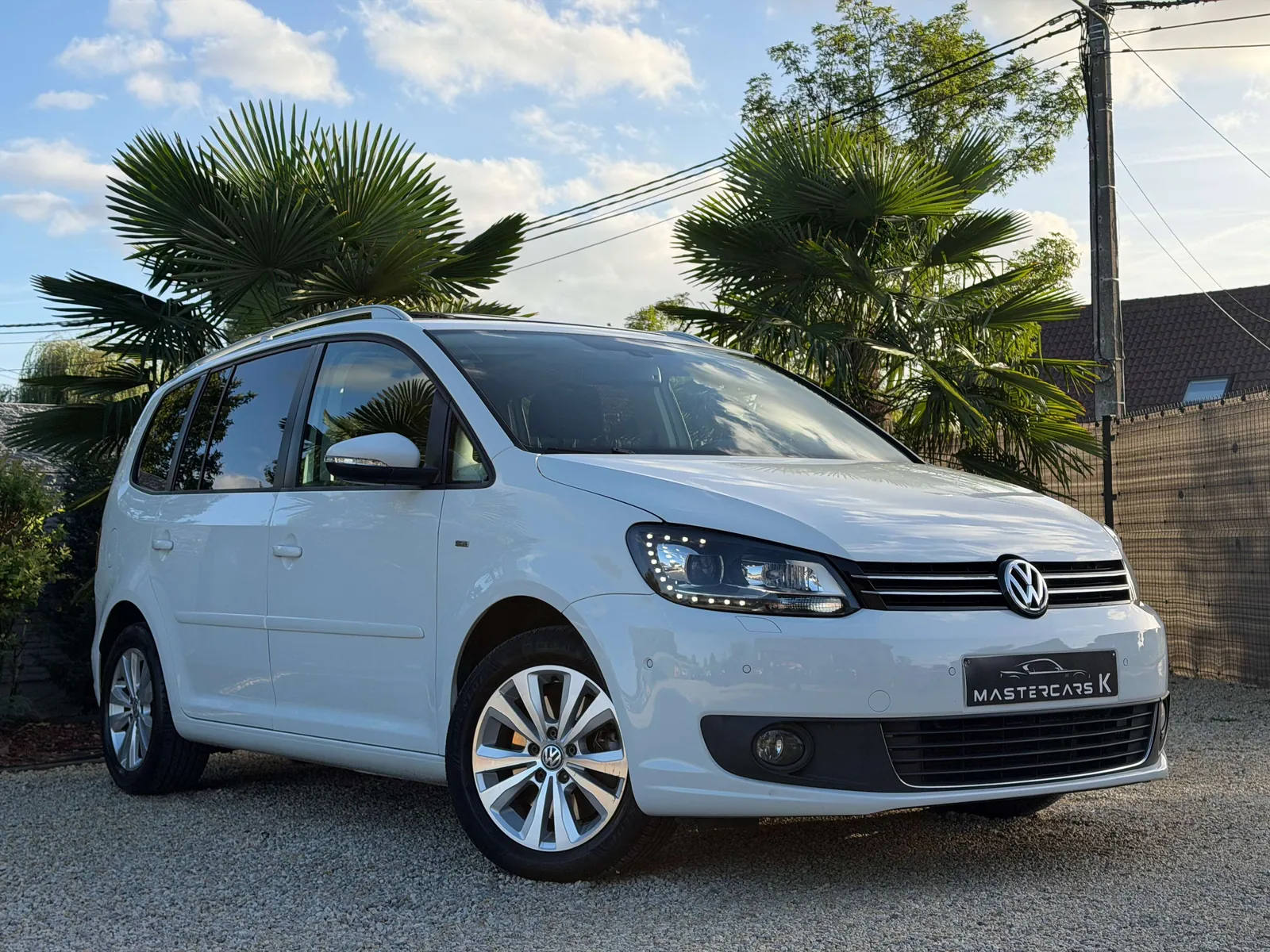 Volkswagen Touran 2015 photo 2