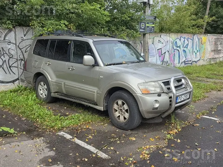 Mitsubishi Pajero 2024 photo 3