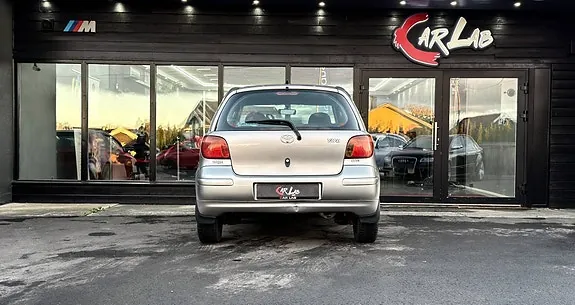 Toyota Yaris 2004 photo 4