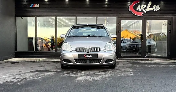 Toyota Yaris 2004 photo 2
