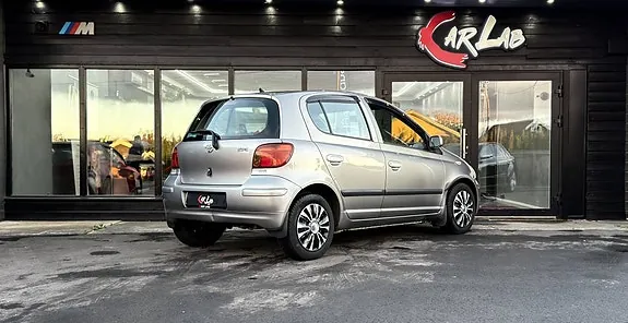Toyota Yaris 2004 photo 3
