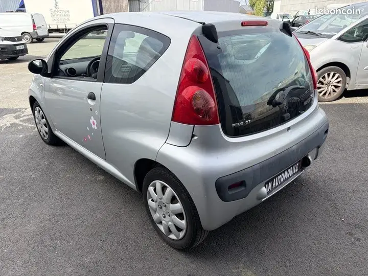 Peugeot 107 2007 photo 4