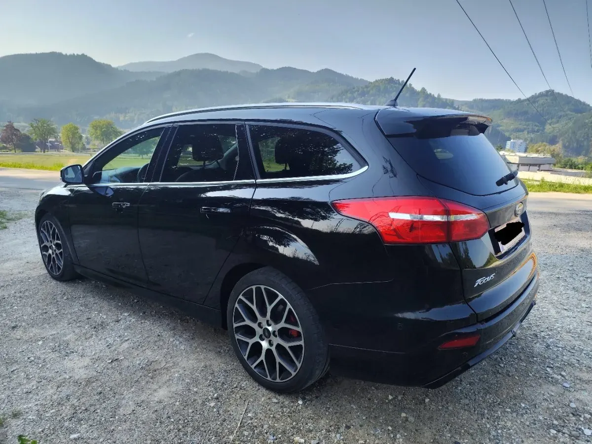 Ford Focus 2018 photo 2