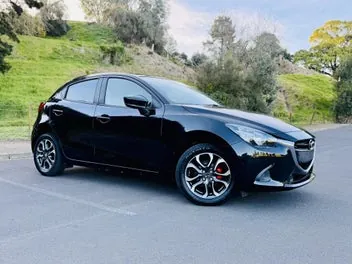 Mazda Demio 2018 photo 2