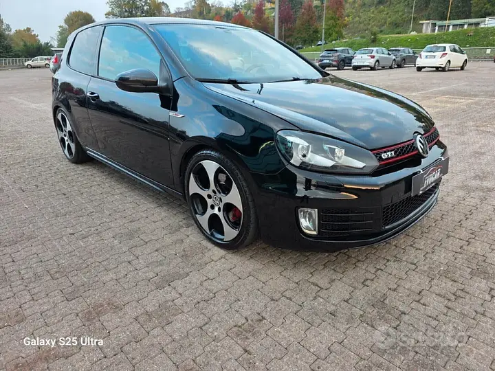 Volkswagen Golf 2011 photo 2