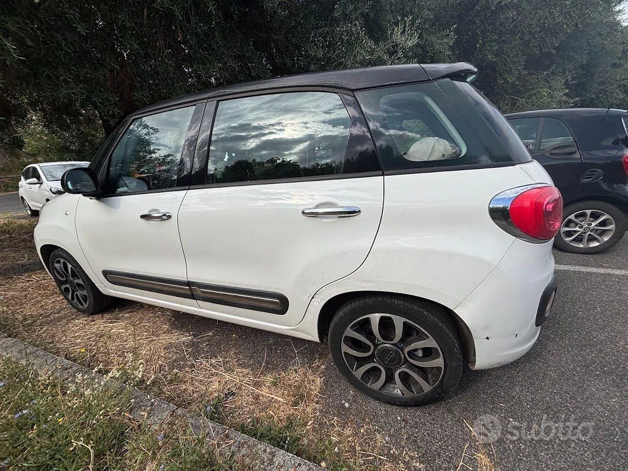 Fiat 500L 2013 photo 2