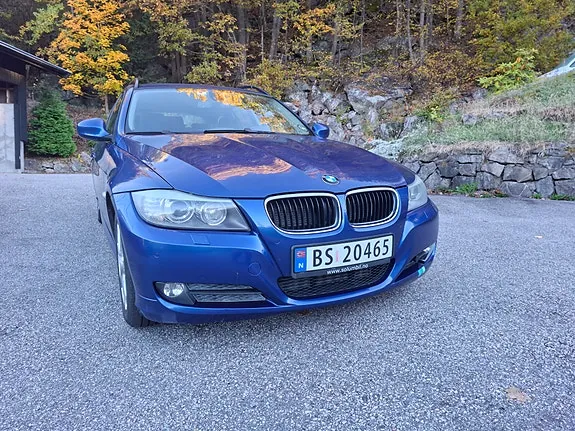 BMW 320D 2009 photo 4