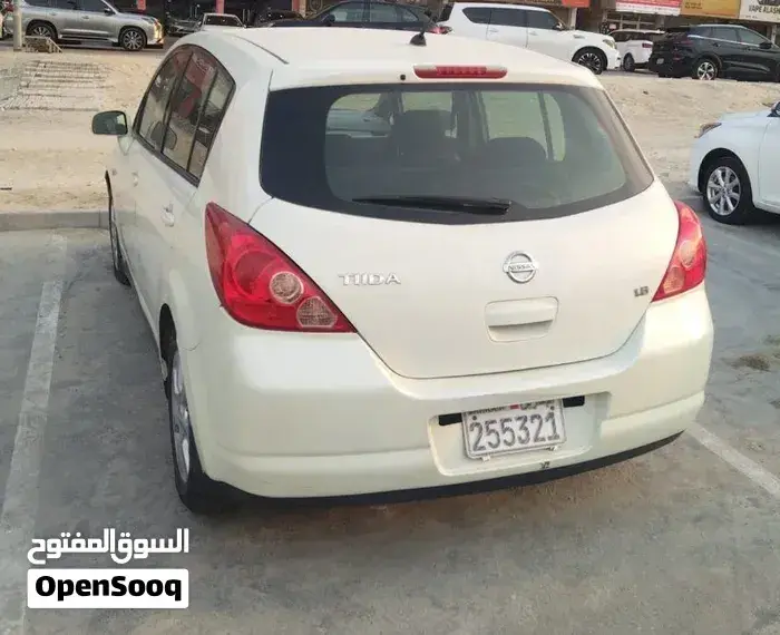 Nissan Tiida 2006 photo 2