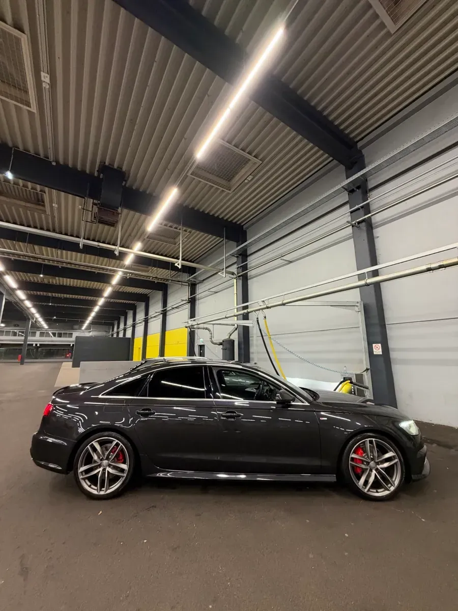 Audi A6 2015 photo 2