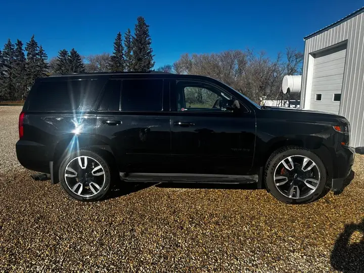 Chevrolet Tahoe 2018 photo 2