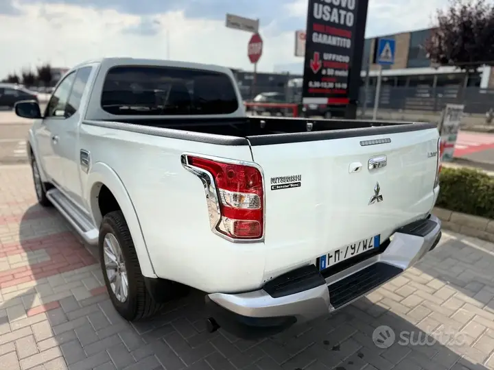 Mitsubishi L200 2018 photo 4